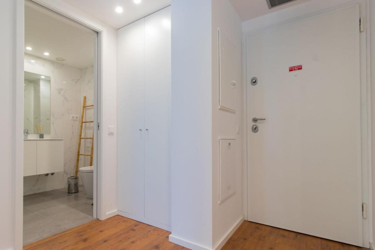 Stunning Apartment W/ Free Parking By Lovelystay Porto Exterior foto